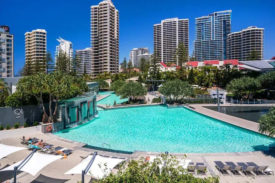 q1-resort-spa-surfers